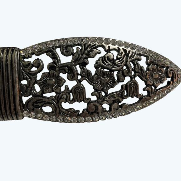 Runway Inspired · Size Small · Faux Leather Belt · Embroidered Floral Buckle - Picture 4 of 11